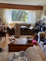 3232 Cook St in Victoria, BC - Building Photo