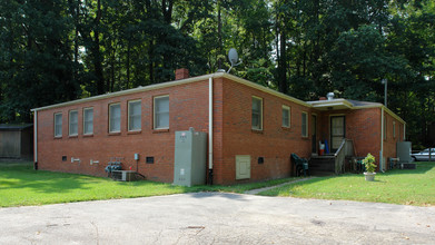 Bennett Apartments in Raleigh, NC - Building Photo - Building Photo