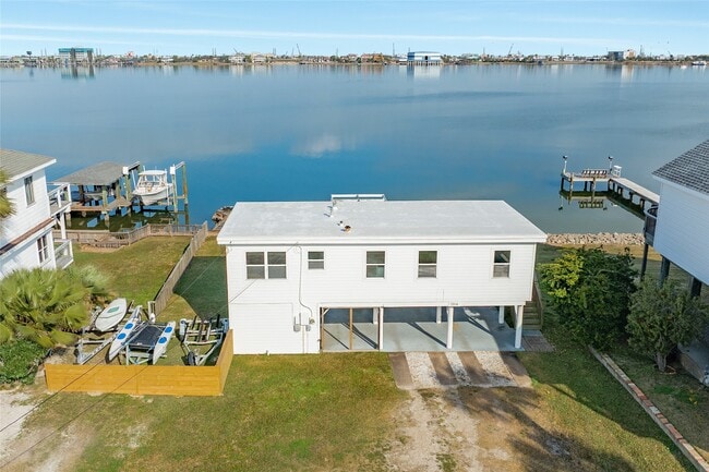 7204 Avenue N 1/2 Rear in Galveston, TX - Building Photo - Building Photo