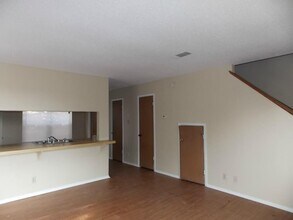 8104 Dunn St in Austin, TX - Building Photo - Building Photo