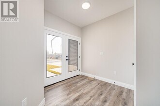 93 Eagle St in Leamington, ON - Building Photo - Building Photo