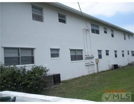 3232 Oleander Ave in Fort Pierce, FL - Building Photo - Building Photo