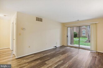 18401 Guildberry Dr, Unit 104 in Gaithersburg, MD - Building Photo - Building Photo