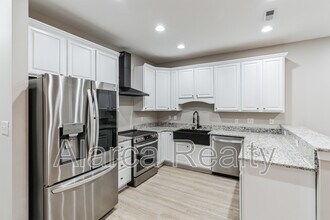 111 Sherman Oaks Ln in Mooresville, NC - Building Photo - Building Photo