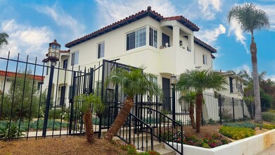 4033-4047.5 Albatross Street in San Diego, CA - Building Photo - Interior Photo