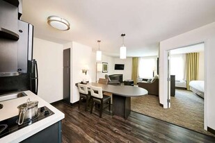 Sonesta Simply Suites Detroit Southfield Apartments