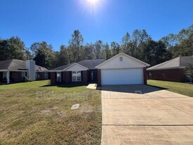 14 Brentwood Dr in Phenix City, AL - Building Photo