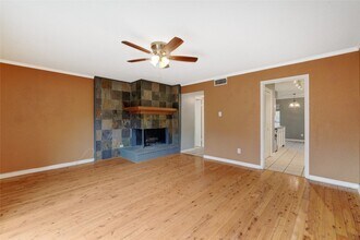 9009 North Plz, Unit 134 in Austin, TX - Building Photo - Building Photo
