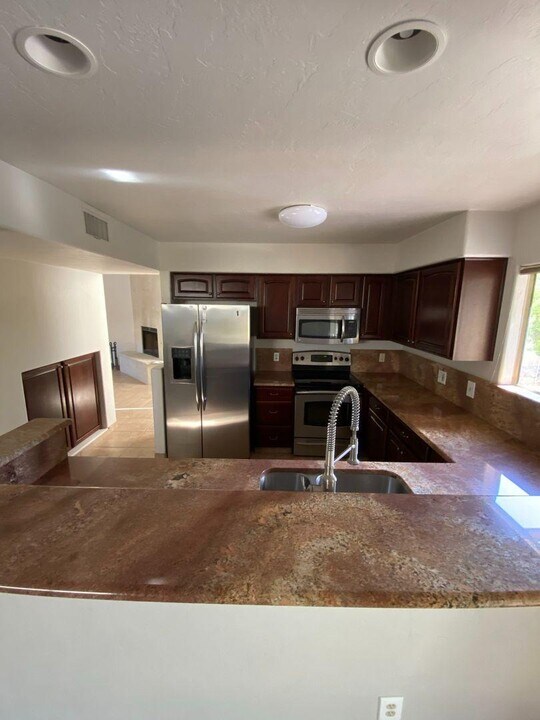 11677 N Copper Creek Dr in Tucson, AZ - Foto de edificio