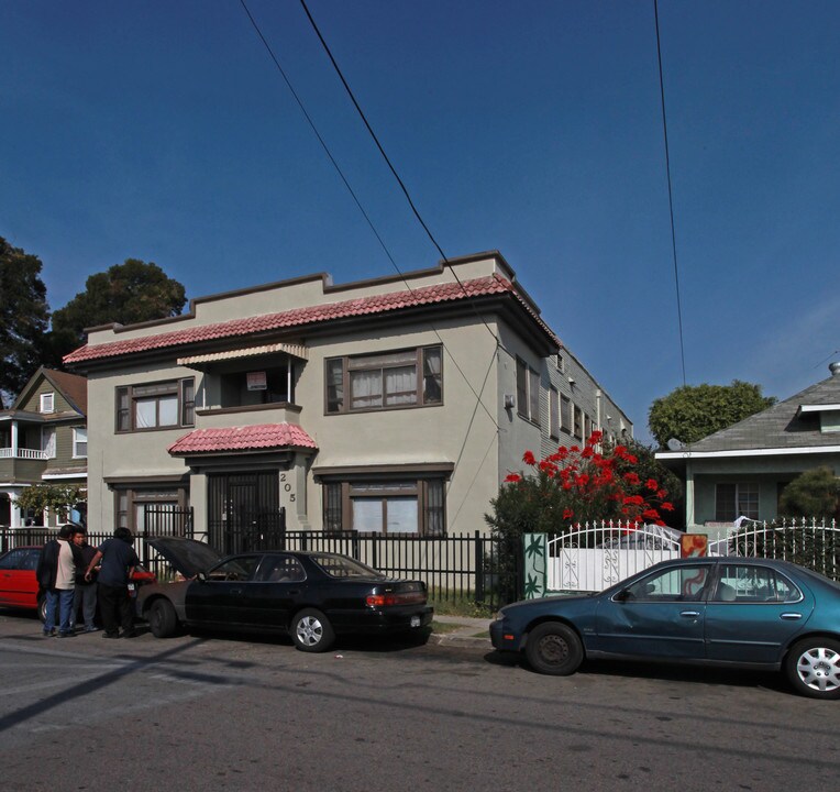205 E 28th St in Los Angeles, CA - Foto de edificio