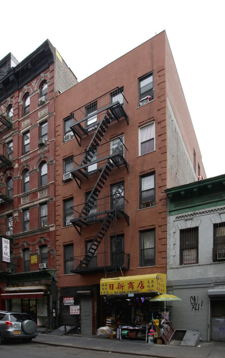 106 Eldridge St in New York, NY - Building Photo