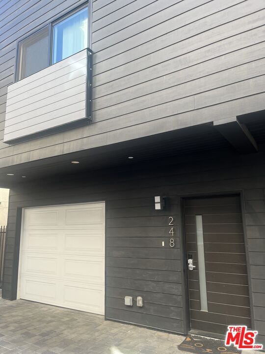 246 N Dillon St in Los Angeles, CA - Building Photo - Building Photo