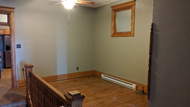 127 1/2-38-32 E Main St in Shelby, OH - Building Photo - Building Photo