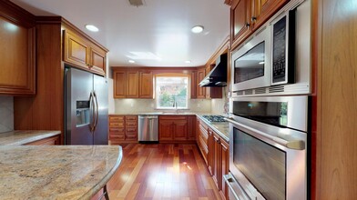 21060 Grenola Dr in Cupertino, CA - Building Photo - Building Photo