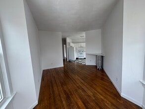 146 Oxford St, Unit 2 in Somerville, MA - Foto de edificio - Building Photo