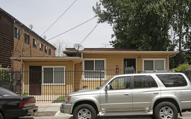 1631 Alcatraz Ave in Berkeley, CA - Building Photo - Building Photo