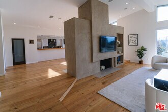3423 Scadlock Ln in Los Angeles, CA - Building Photo - Building Photo