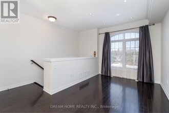 31 Dundas Way in Markham, ON - Building Photo - Building Photo