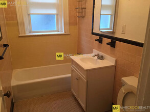 116 Warren St, Unit 12A in Boston, MA - Building Photo - Building Photo