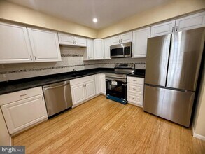 168 Valley Stream Cir in Chesterbrook, PA - Building Photo - Building Photo