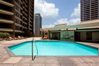 1778 Ala Moana Blvd in Honolulu, HI - Building Photo - Building Photo