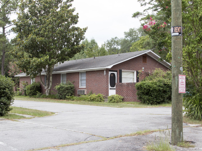 3940 Gill St in Columbia, SC - Foto de edificio - Building Photo