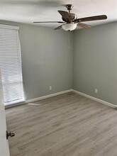 7522 Holly Hill Dr in Dallas, TX - Building Photo - Building Photo