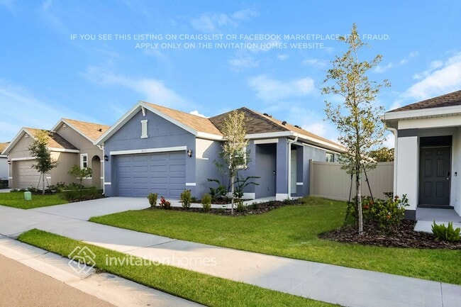 8033 Majestic Palms Ct in Venice, FL - Foto de edificio - Building Photo