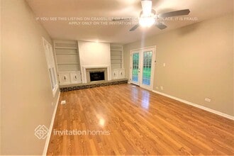 1516 Churchill Rd in Schaumburg, IL - Foto de edificio - Building Photo