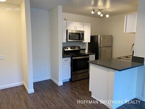 4124 N Eagle Rock Blvd, Unit 308 in Los Angeles, CA - Building Photo - Building Photo