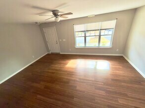 204 Harbor Haven Dr in Apex, NC - Building Photo - Building Photo