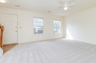 9929 Matti Hill Ct in Fredericksburg, VA - Building Photo - Building Photo