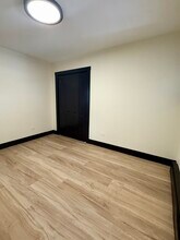 1115 E Algonquin Rd in Arlington Heights, IL - Building Photo - Building Photo