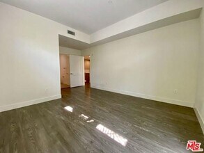 1232 Kings Rd in West Hollywood, CA - Building Photo - Building Photo