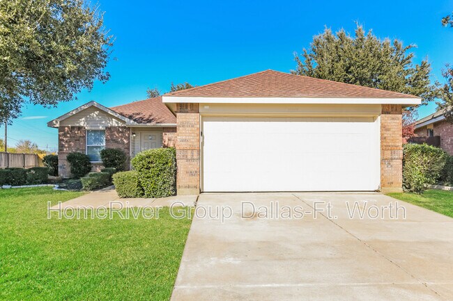 property at 10317 Kingspoint Blvd