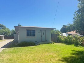 6093 Park Ave in Marysville, CA - Building Photo