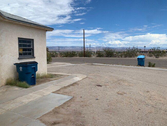 129 Erin Dr in Needles, CA - Building Photo - Building Photo