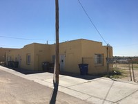 Triplex in Central Area in El Paso, TX - Foto de edificio - Building Photo