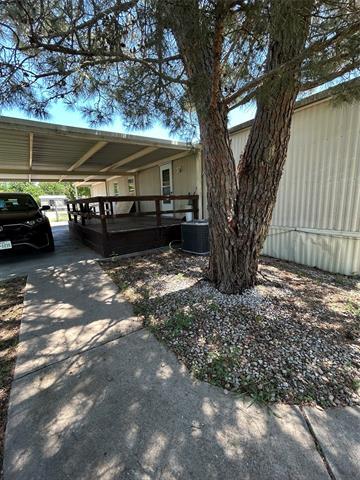 120 Enchanted Oaks Ct in Hudson Oaks, TX - Building Photo