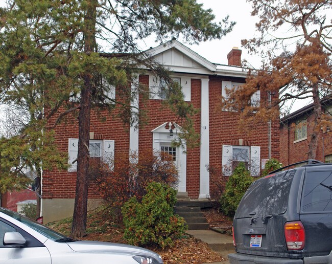 3849 Delmar Ave in Cincinnati, OH - Foto de edificio - Building Photo