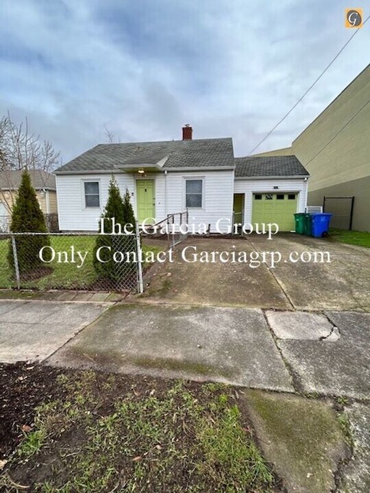 6924 NE 7th Ave in Portland, OR - Building Photo