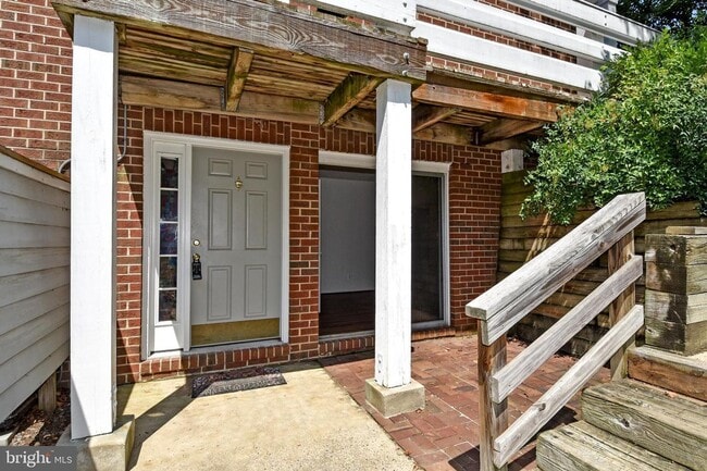 3152 Covewood Ct in Falls Church, VA - Building Photo - Building Photo