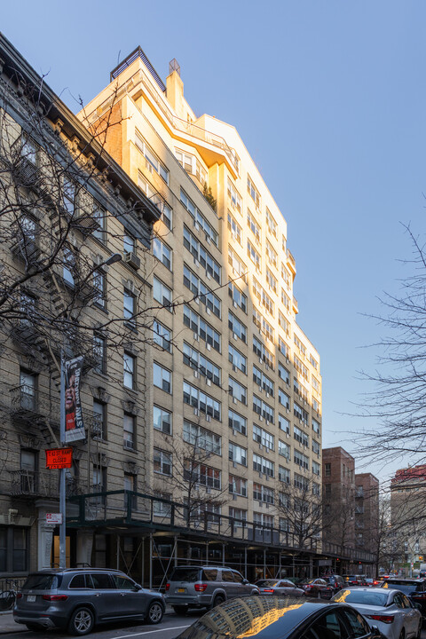 435 E 65th St in New York, NY - Building Photo