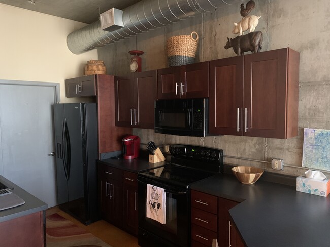 290 W 12th Ave, Unit 406 in Denver, CO - Building Photo - Building Photo