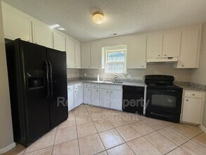284 Irvan St in Clayton, NC - Building Photo - Building Photo