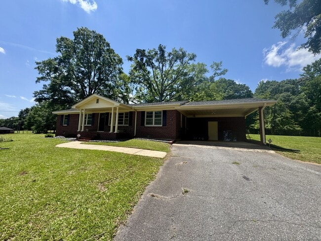 2011 Mars Hill Rd in Watkinsville, GA - Building Photo - Building Photo
