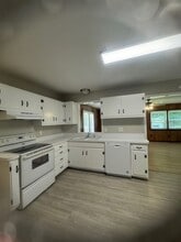 202 Crest Rd in Cary, NC - Building Photo - Building Photo