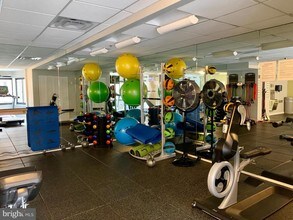 900 N Stafford St-Unit -903 in Arlington, VA - Building Photo - Building Photo