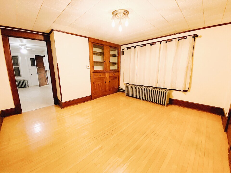 3454 S Delaware Ave-Unit -3454A in Milwaukee, WI - Building Photo