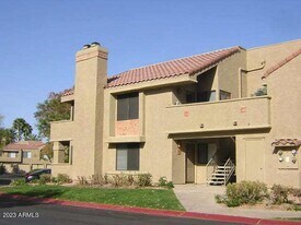 10055 E Mountainview Lake Dr in Scottsdale, AZ - Building Photo